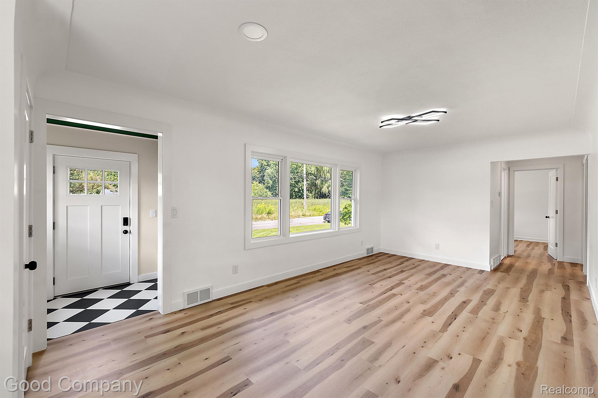 379 W BROOKLYN Avenue