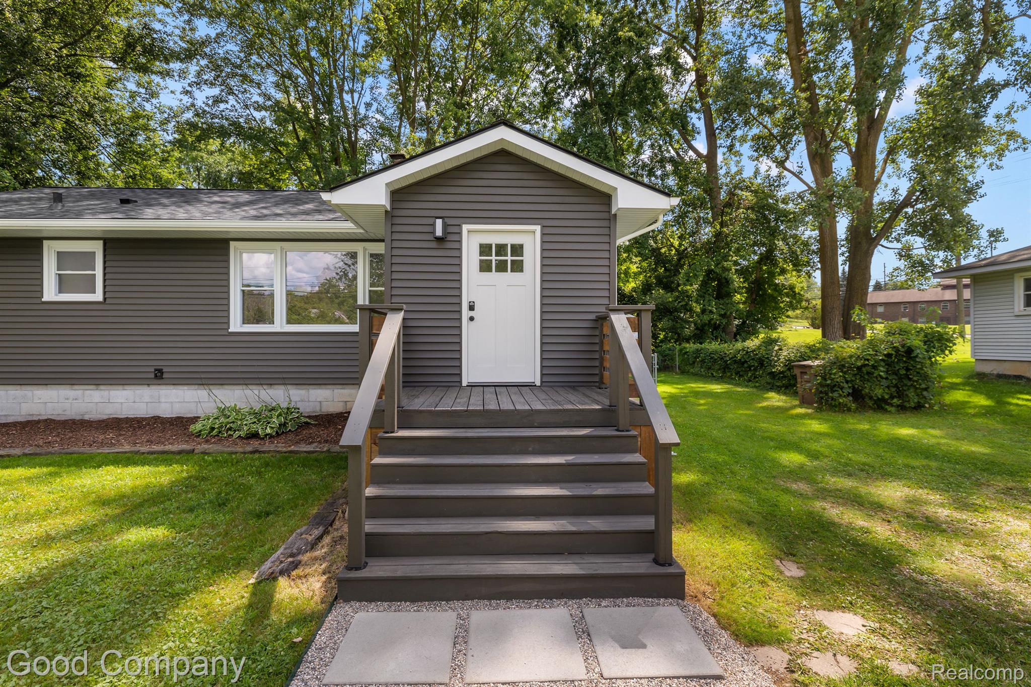 379 W BROOKLYN Avenue