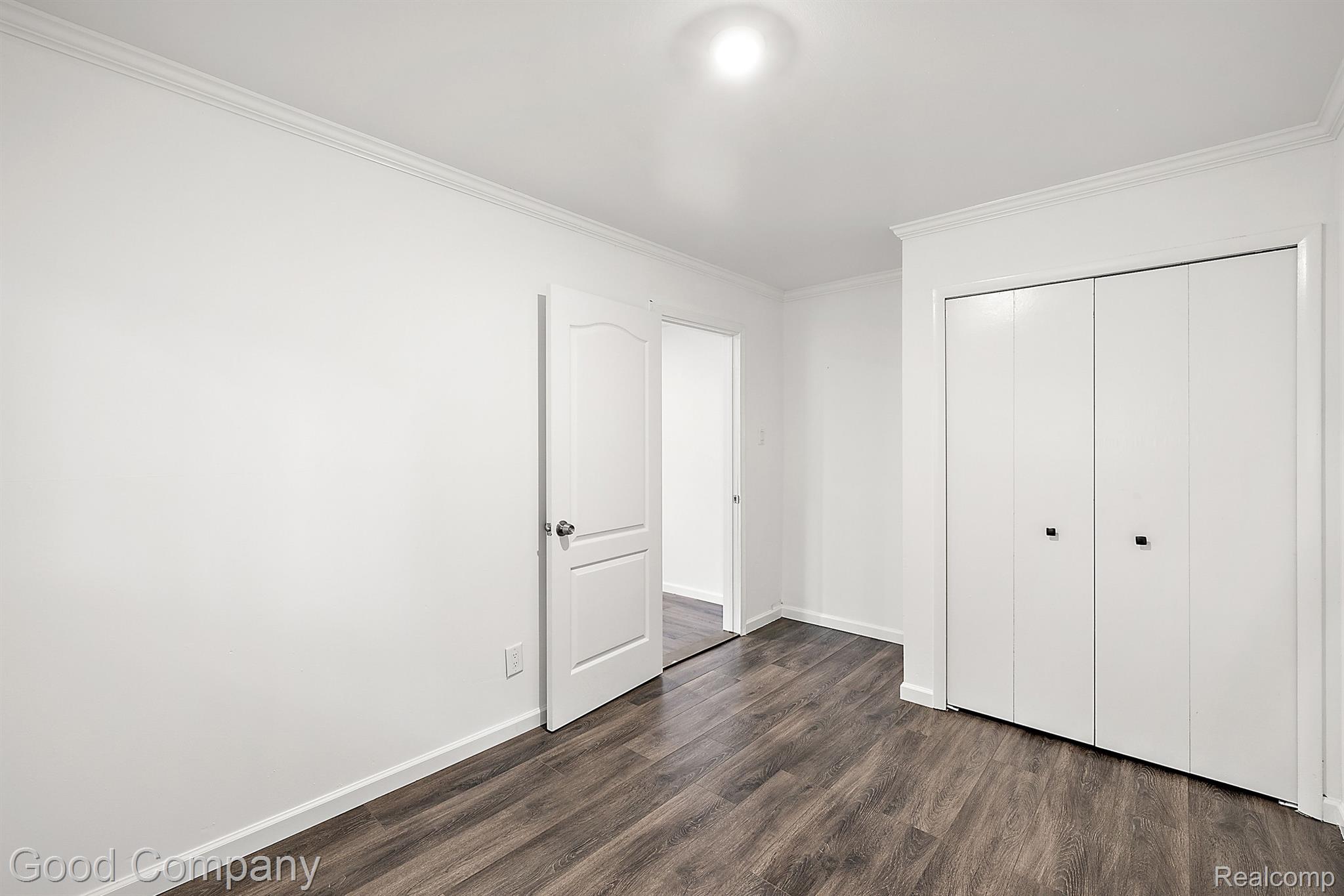 122 W FAIRMOUNT Avenue