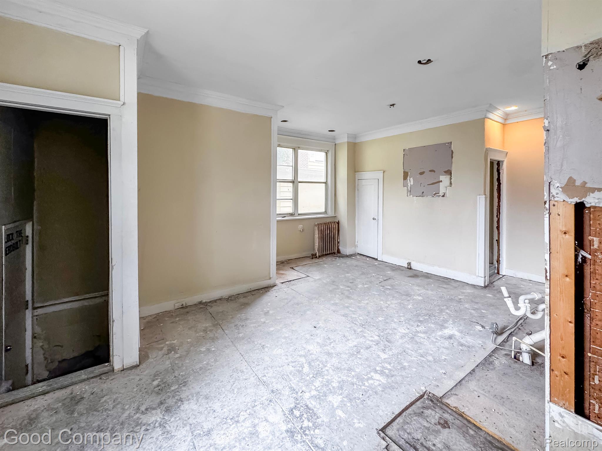 150 FRANKLIN Boulevard