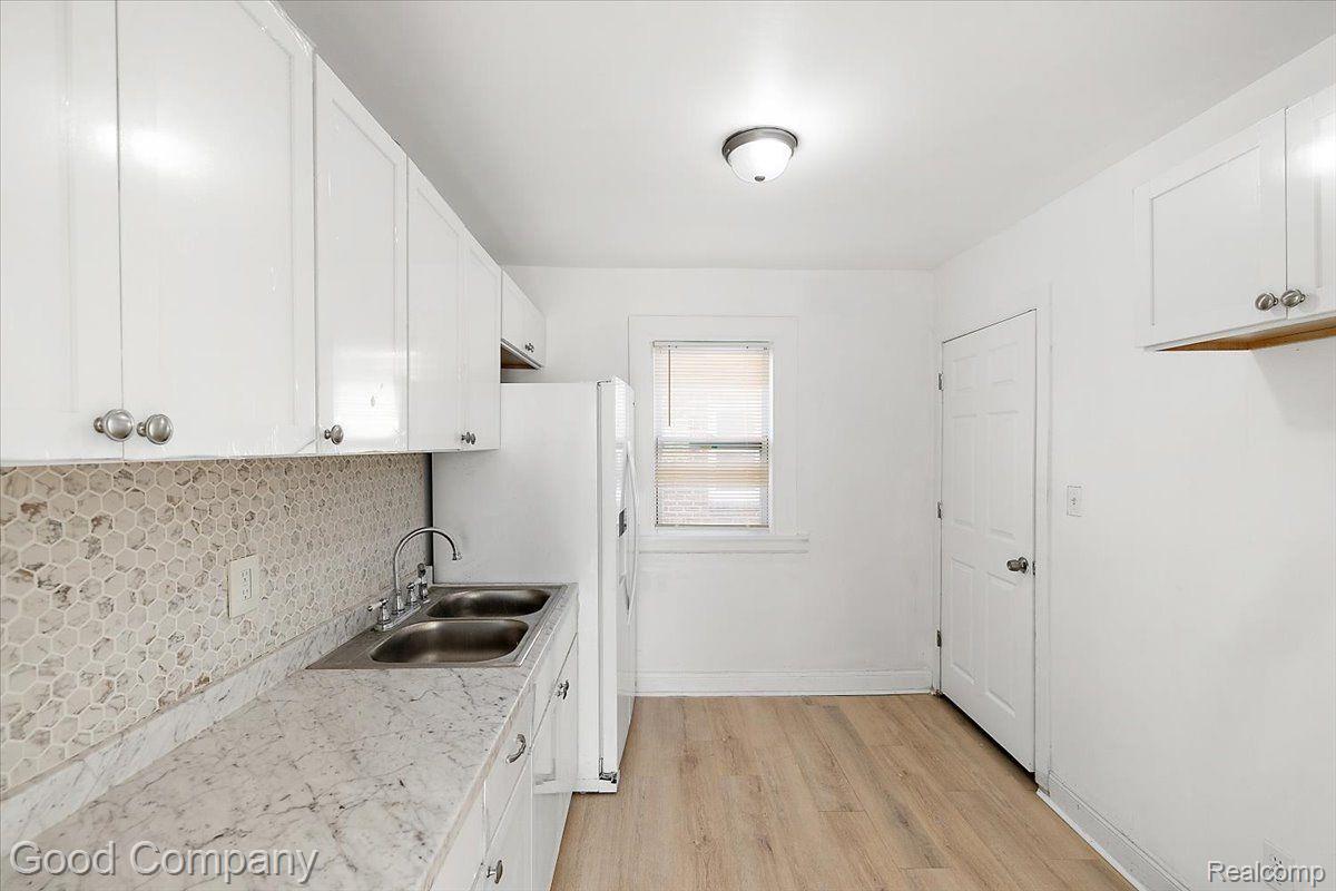 16515 MARK TWAIN Street