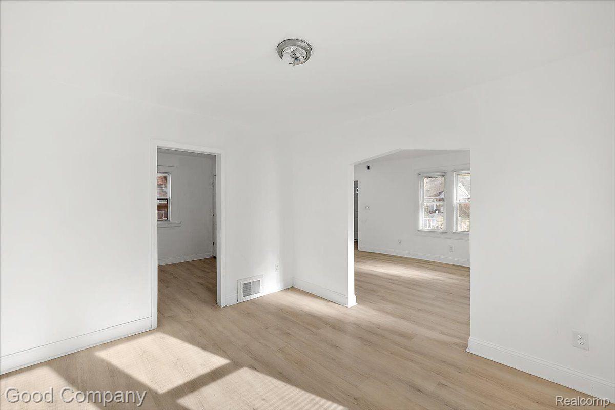 16515 MARK TWAIN Street