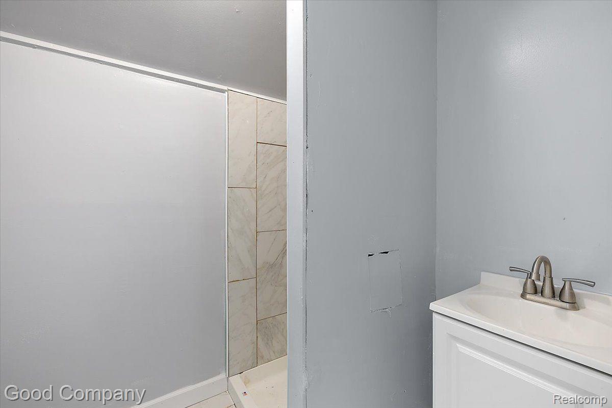 16515 MARK TWAIN Street