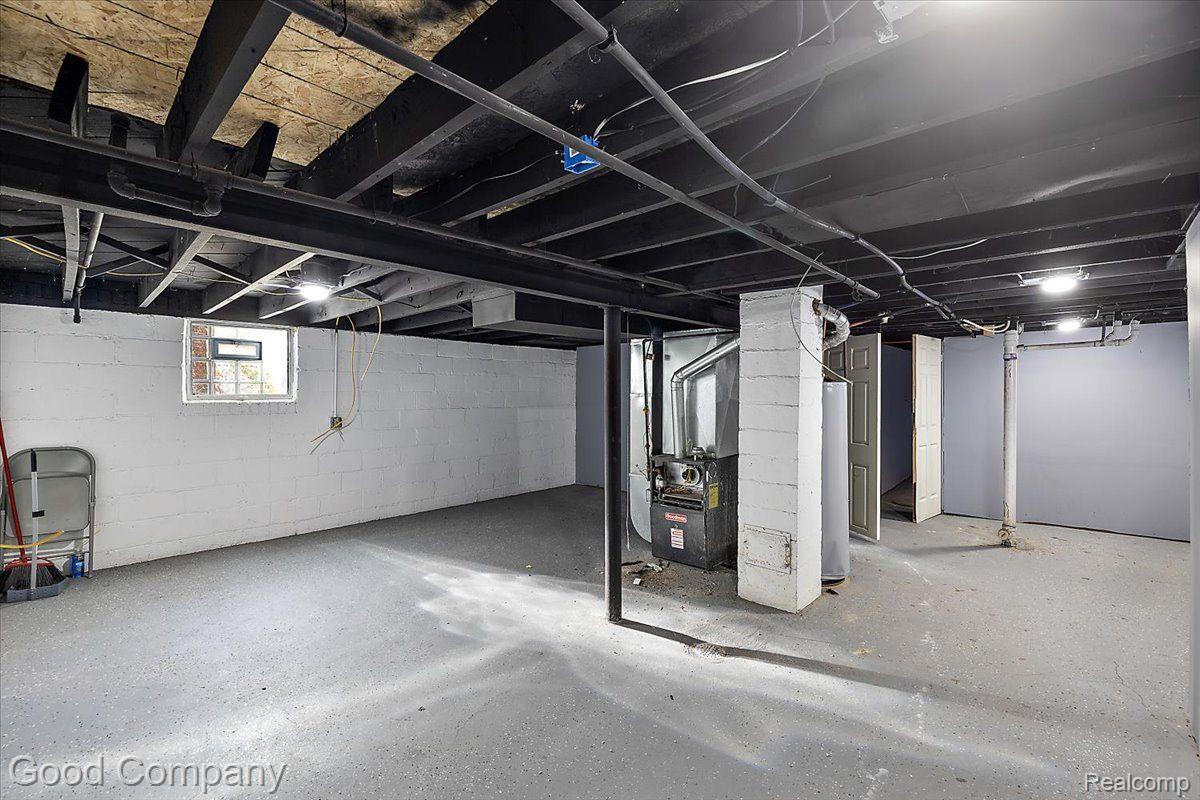 16515 MARK TWAIN Street