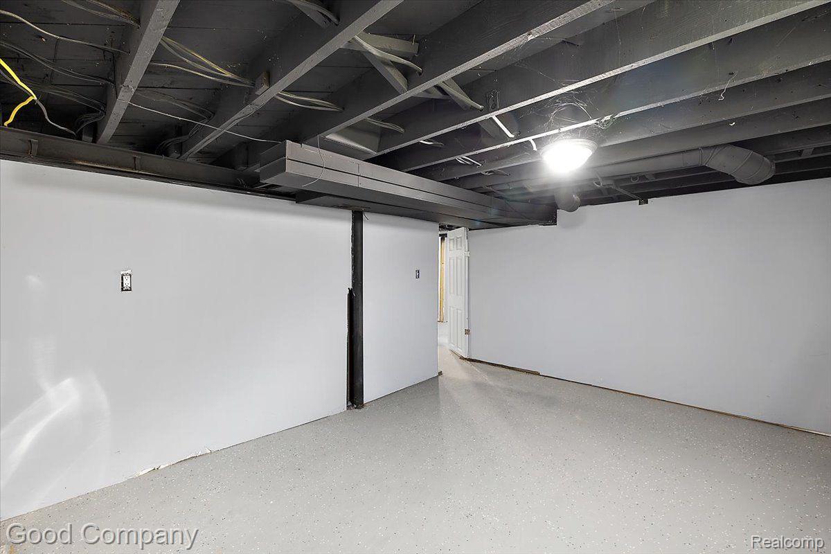 16515 MARK TWAIN Street