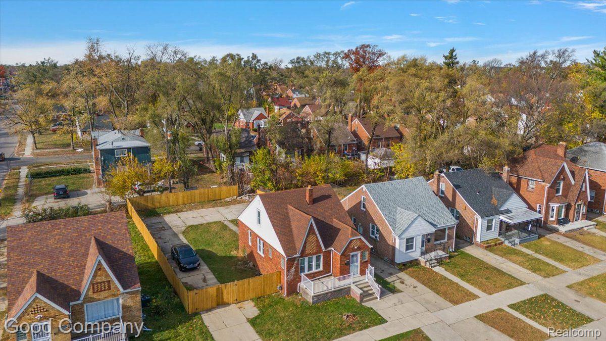 16515 MARK TWAIN Street