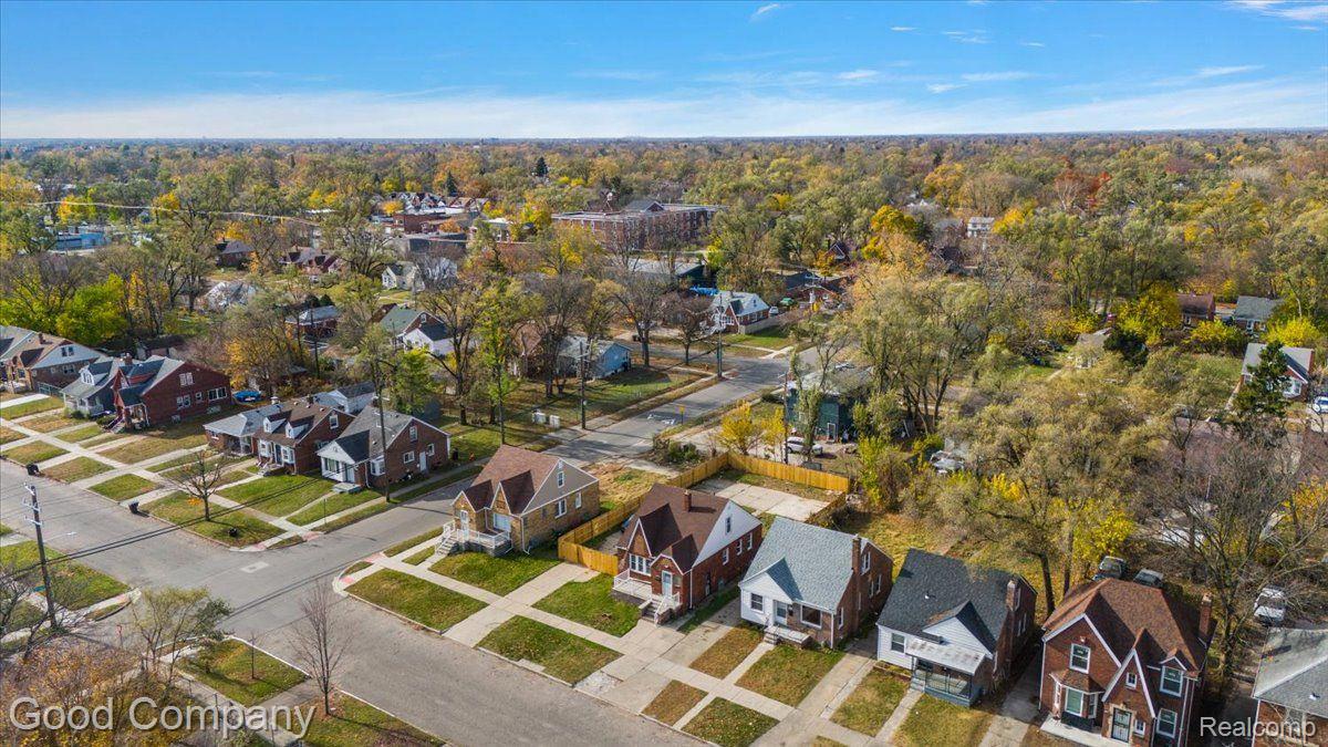 16515 MARK TWAIN Street