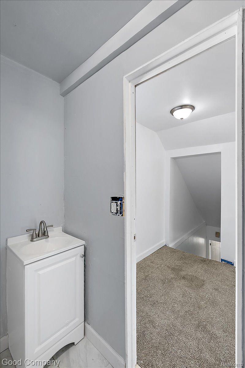 16515 MARK TWAIN Street