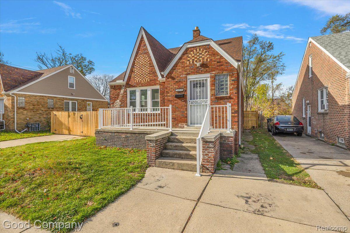 16515 MARK TWAIN Street