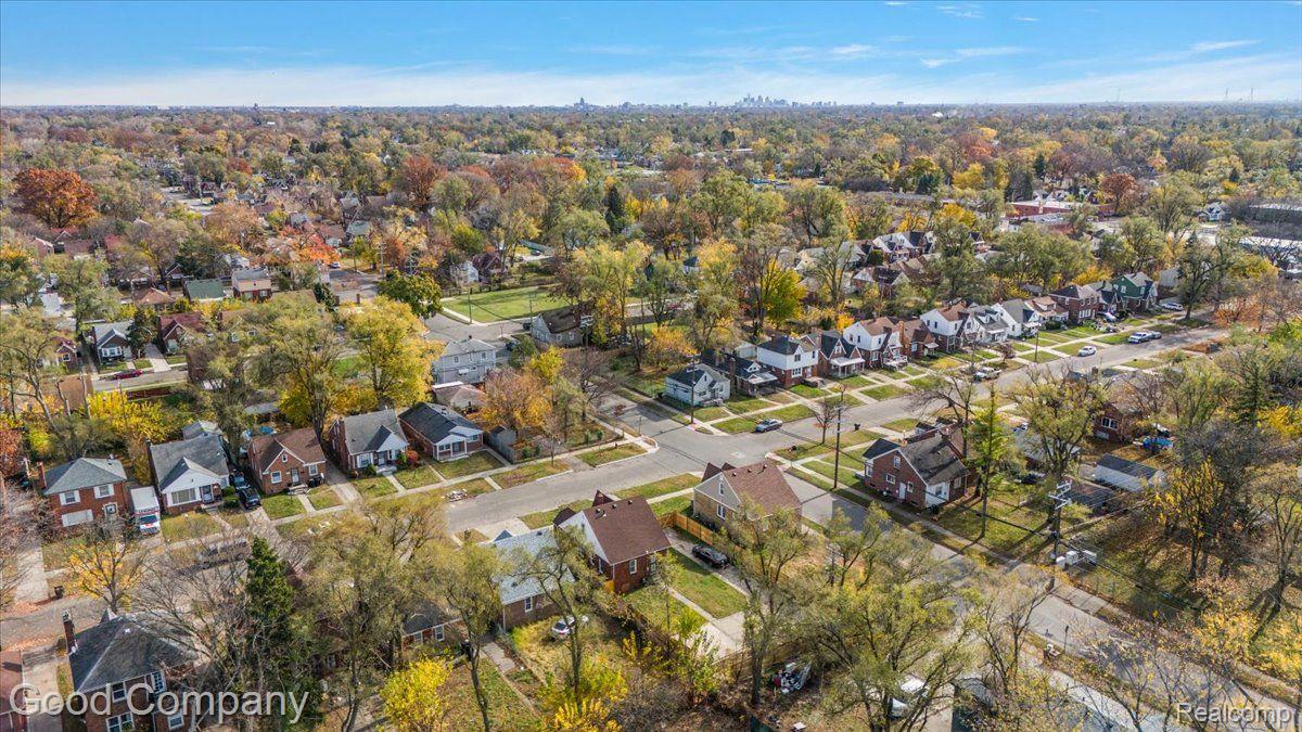 16515 MARK TWAIN Street