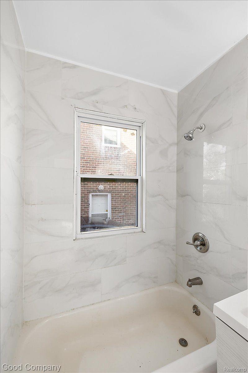 16515 MARK TWAIN Street