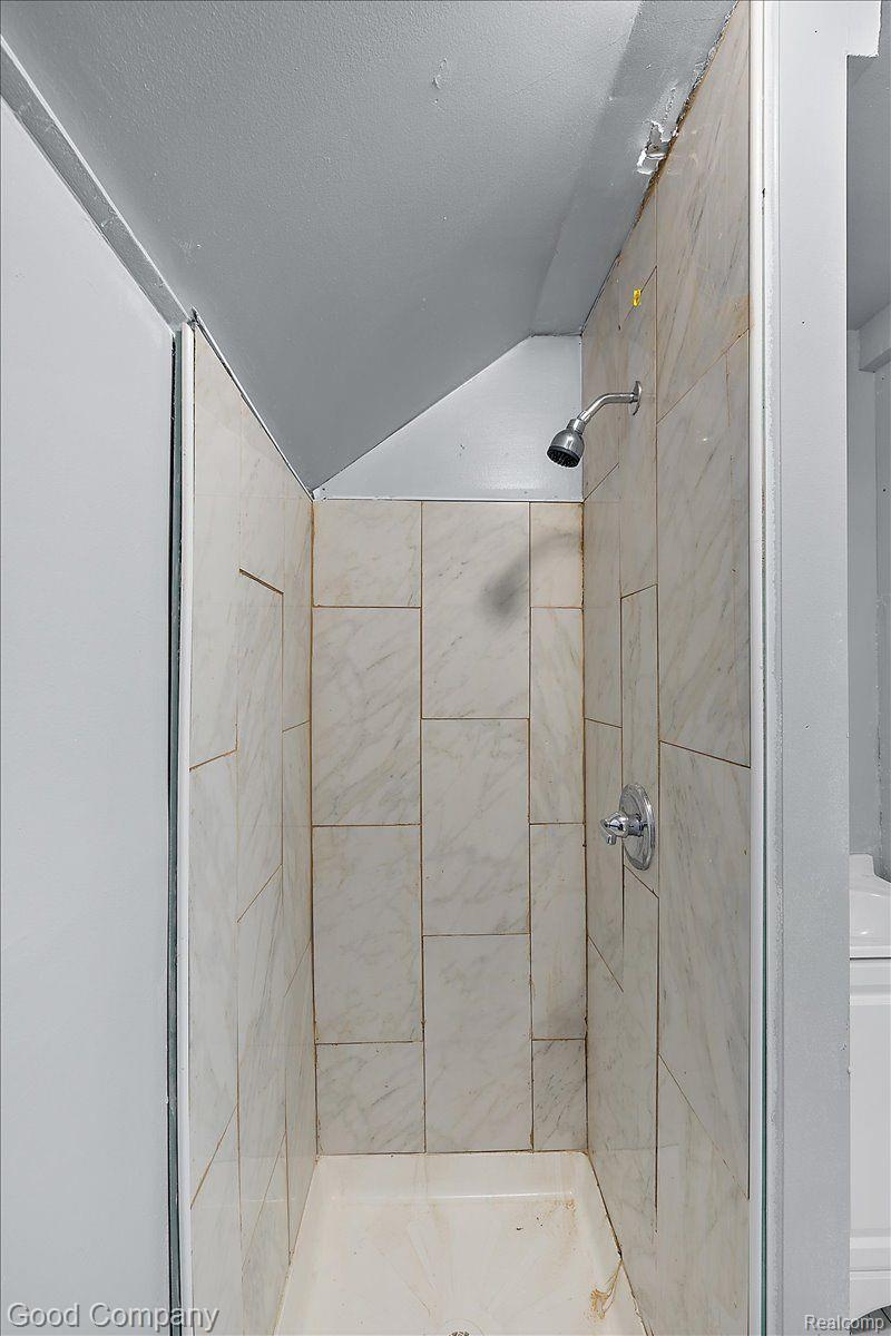 16515 MARK TWAIN Street