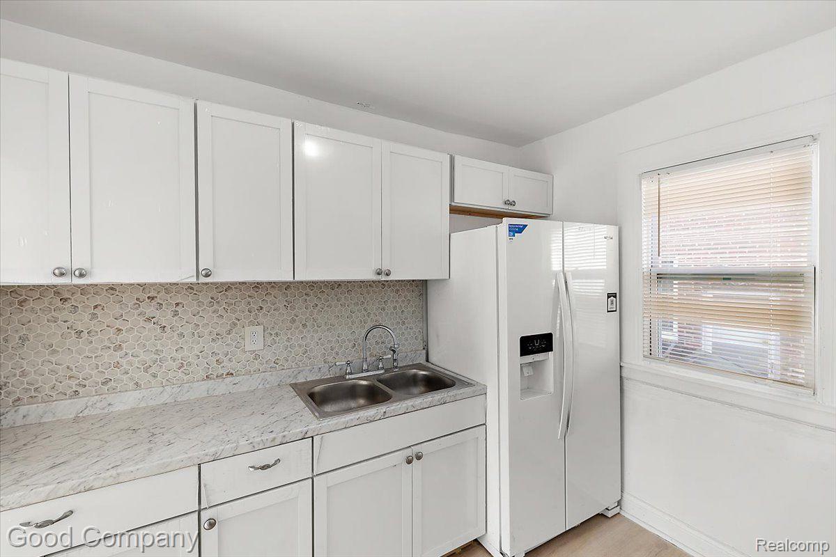 16515 MARK TWAIN Street