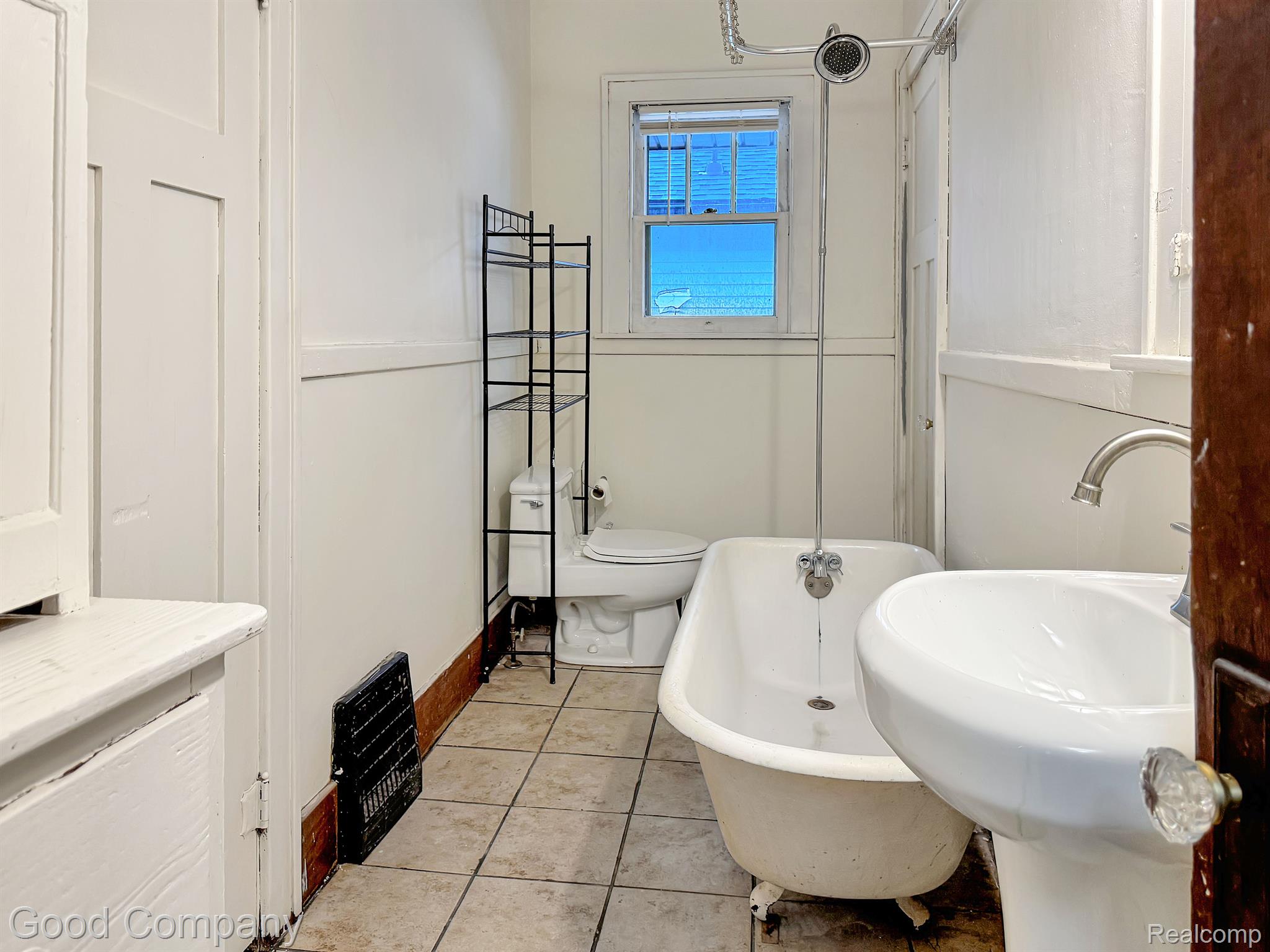 81 S TASMANIA Street