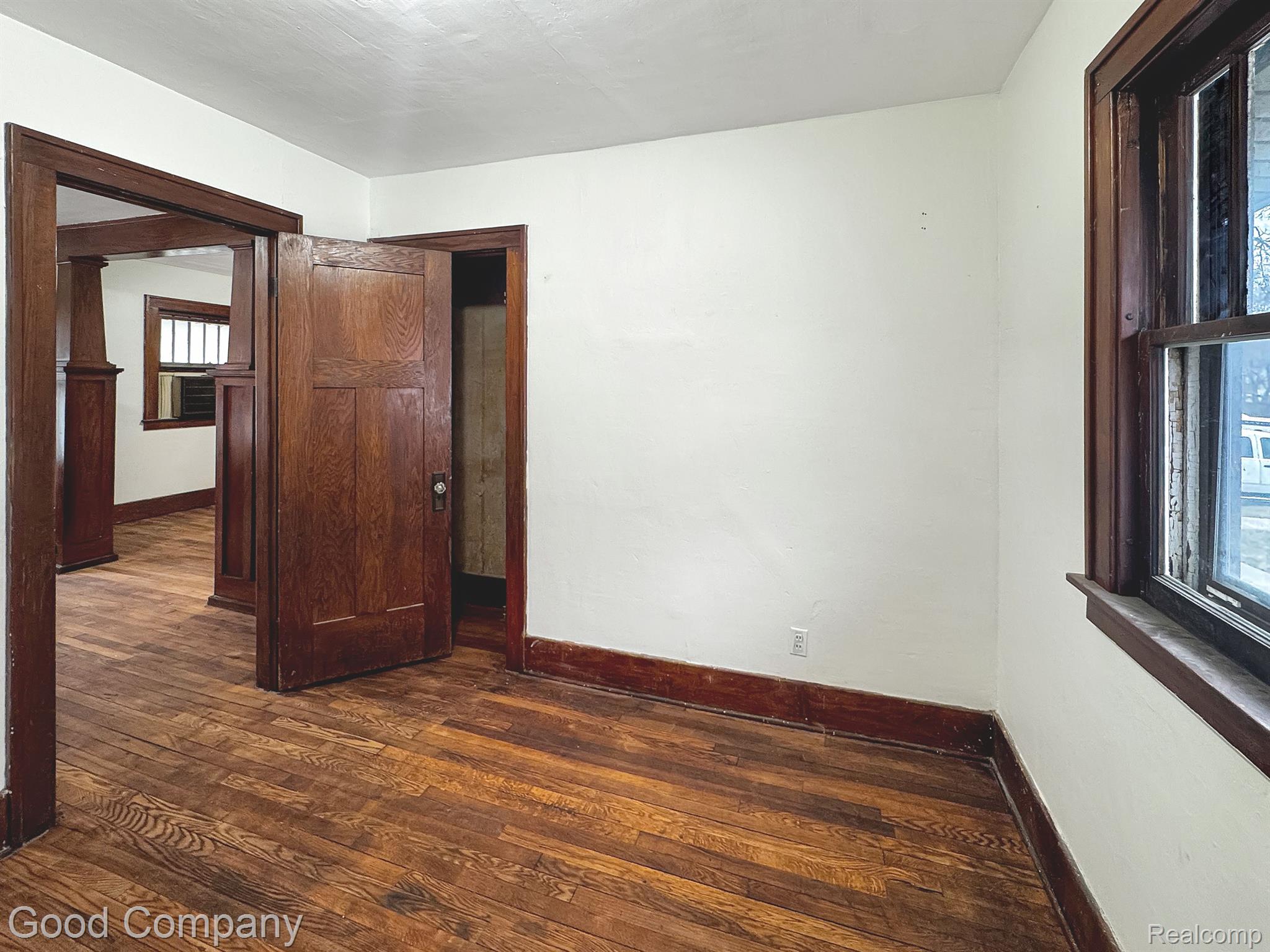 81 S TASMANIA Street