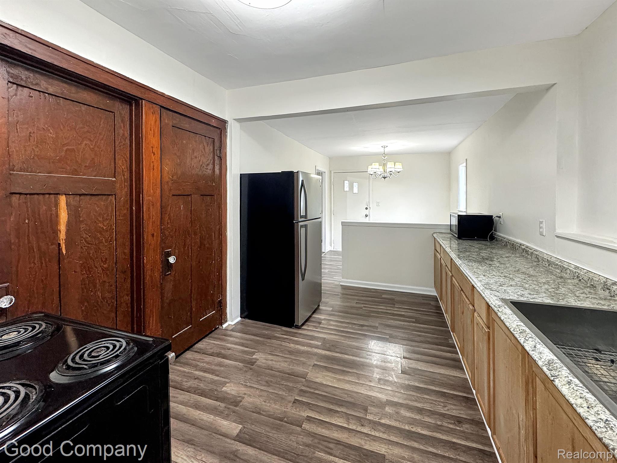 81 S TASMANIA Street