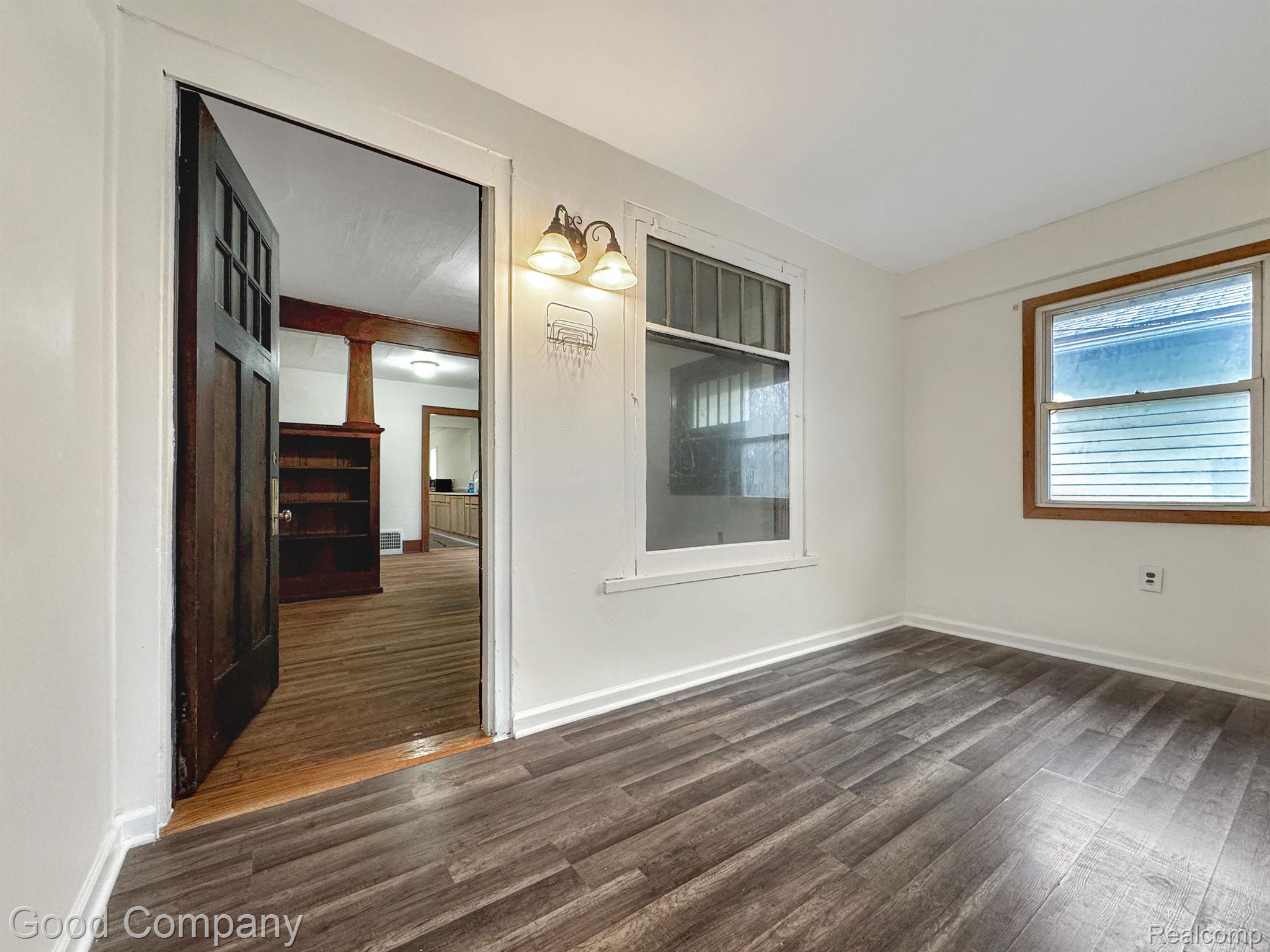 81 S TASMANIA Street