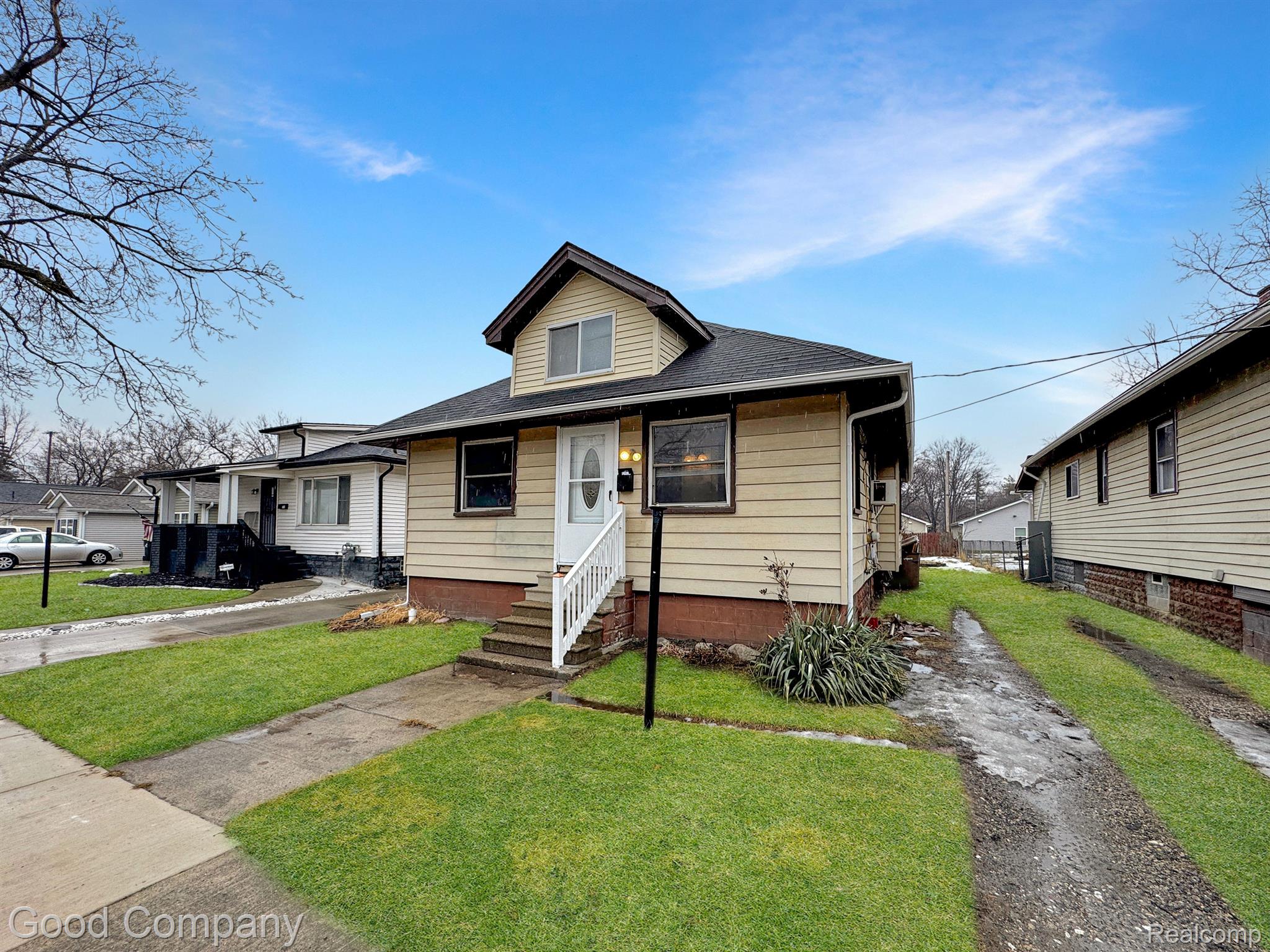 81 S TASMANIA Street