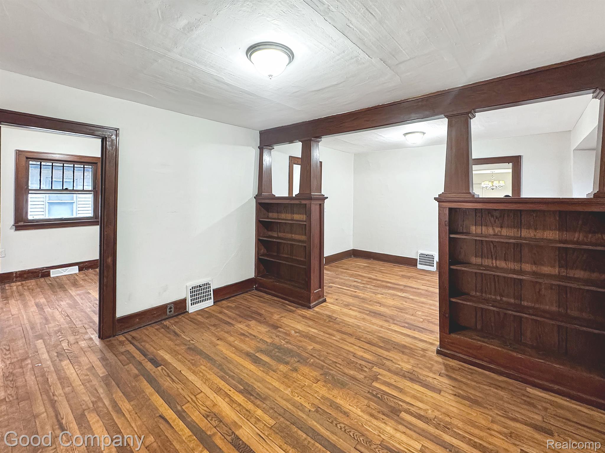 81 S TASMANIA Street