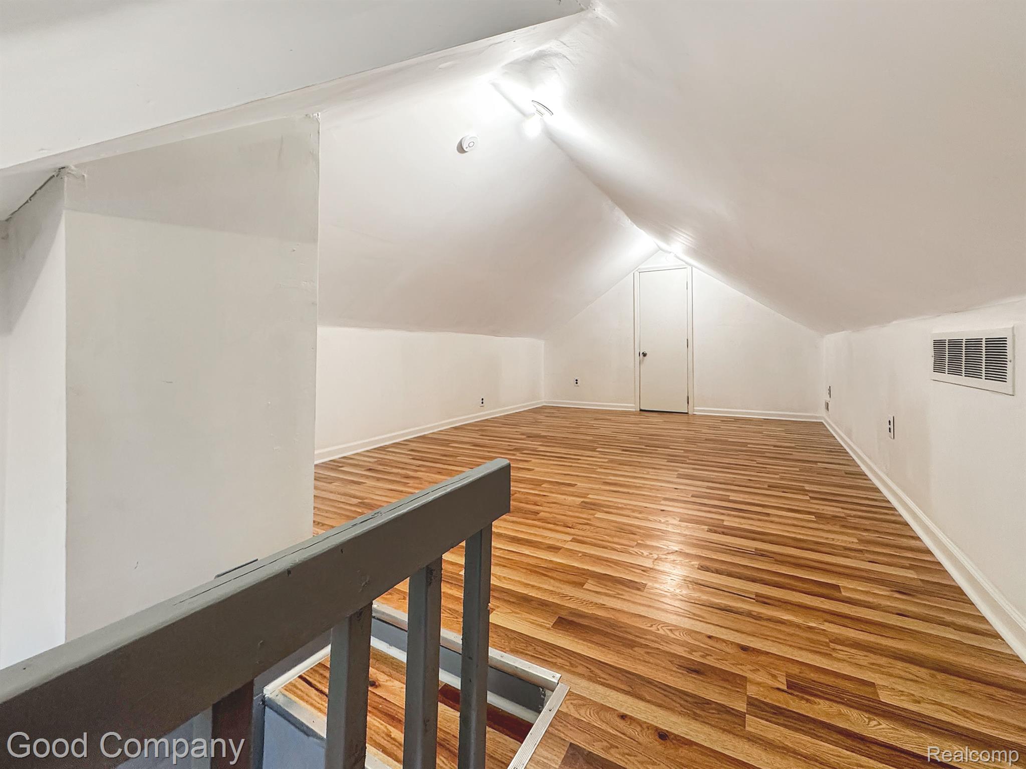 81 S TASMANIA Street