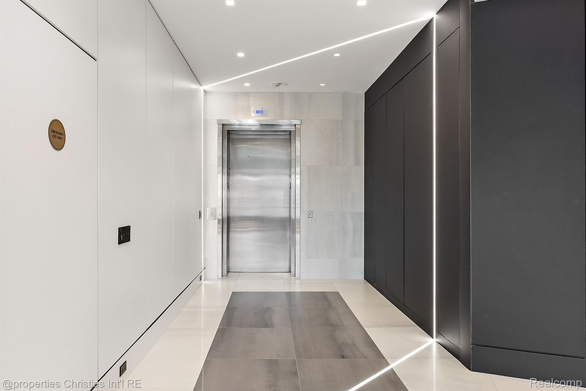 34901 WOODWARD Avenue 500