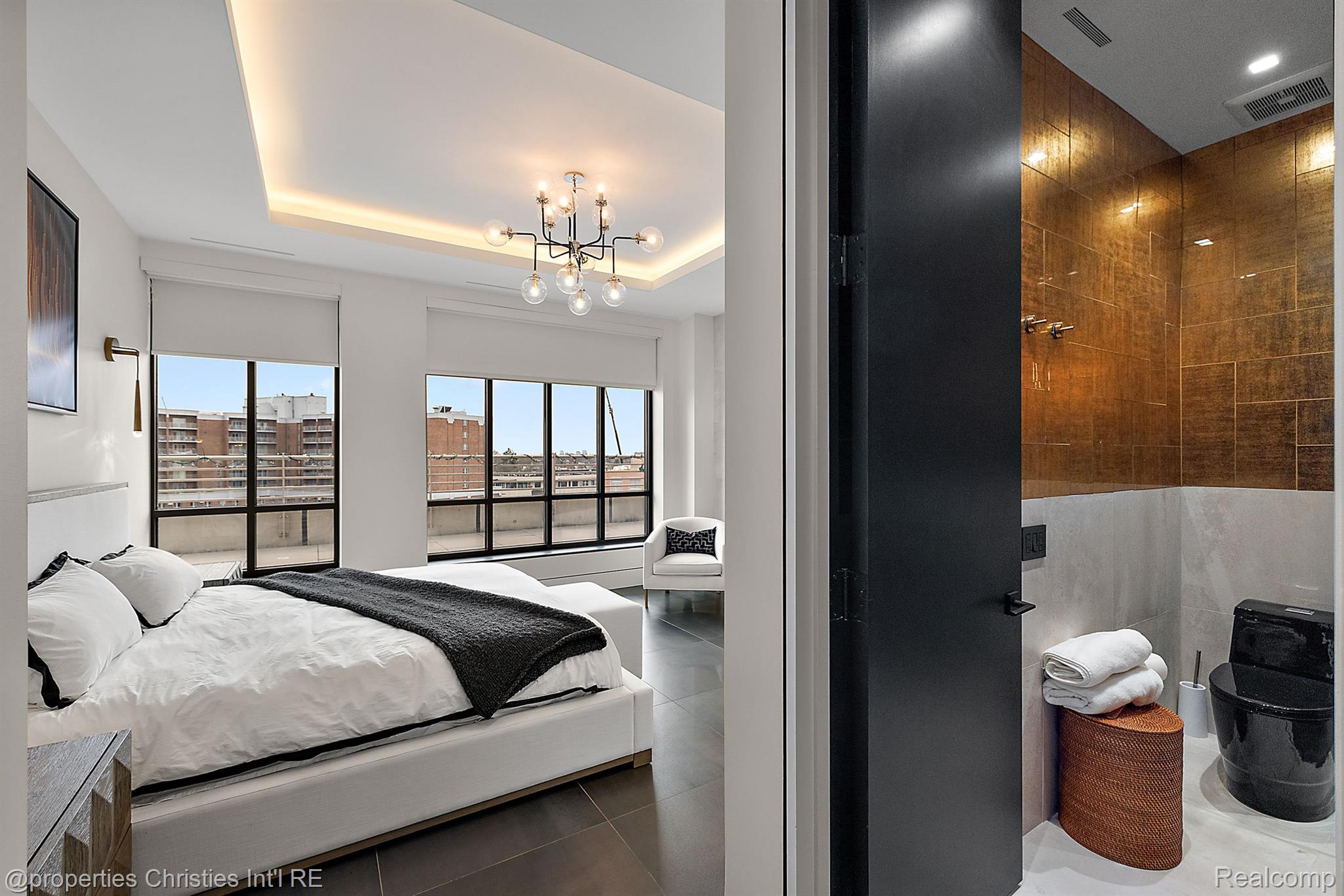 34901 WOODWARD Avenue 500