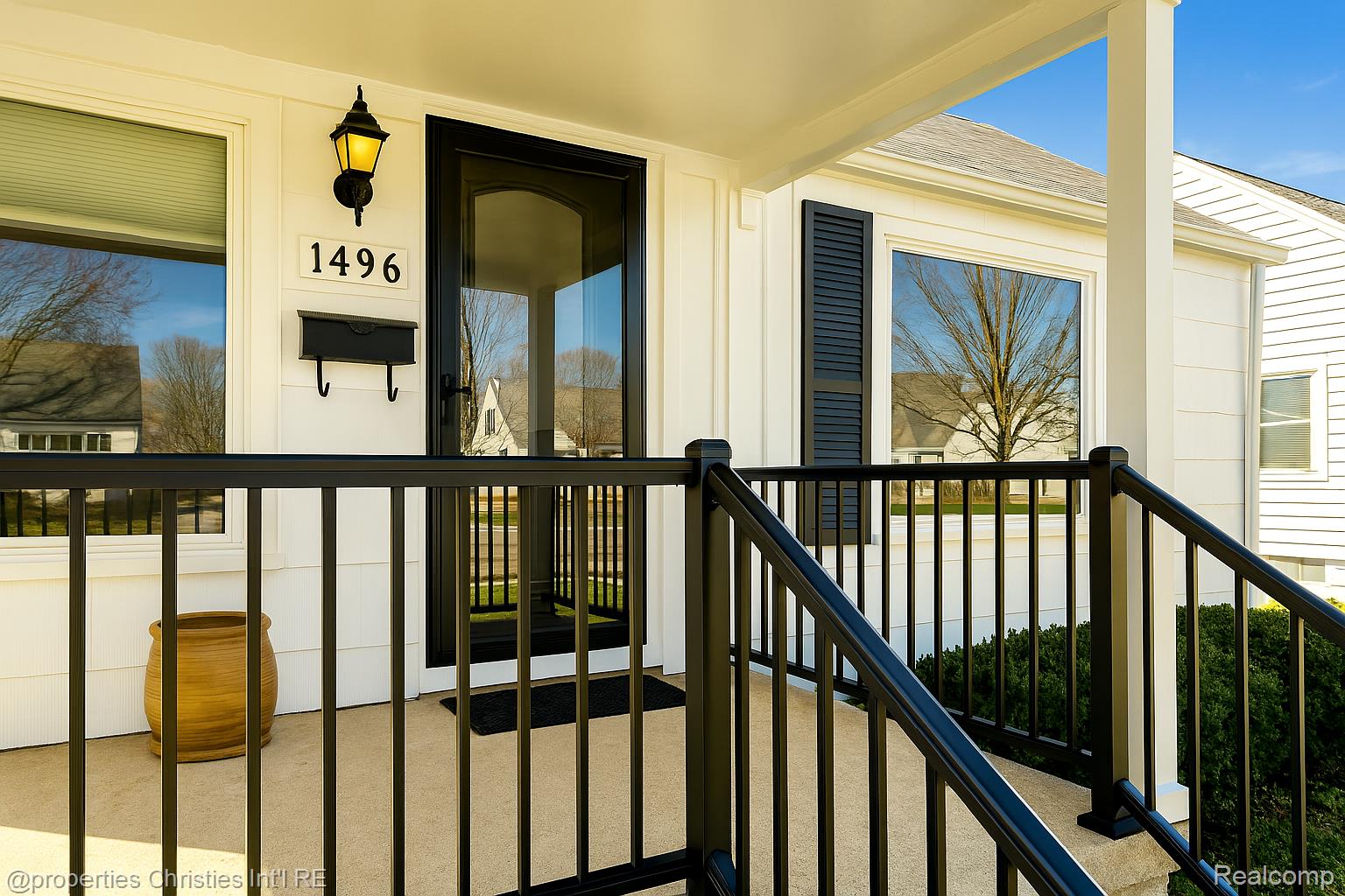 1496 E LINCOLN Street