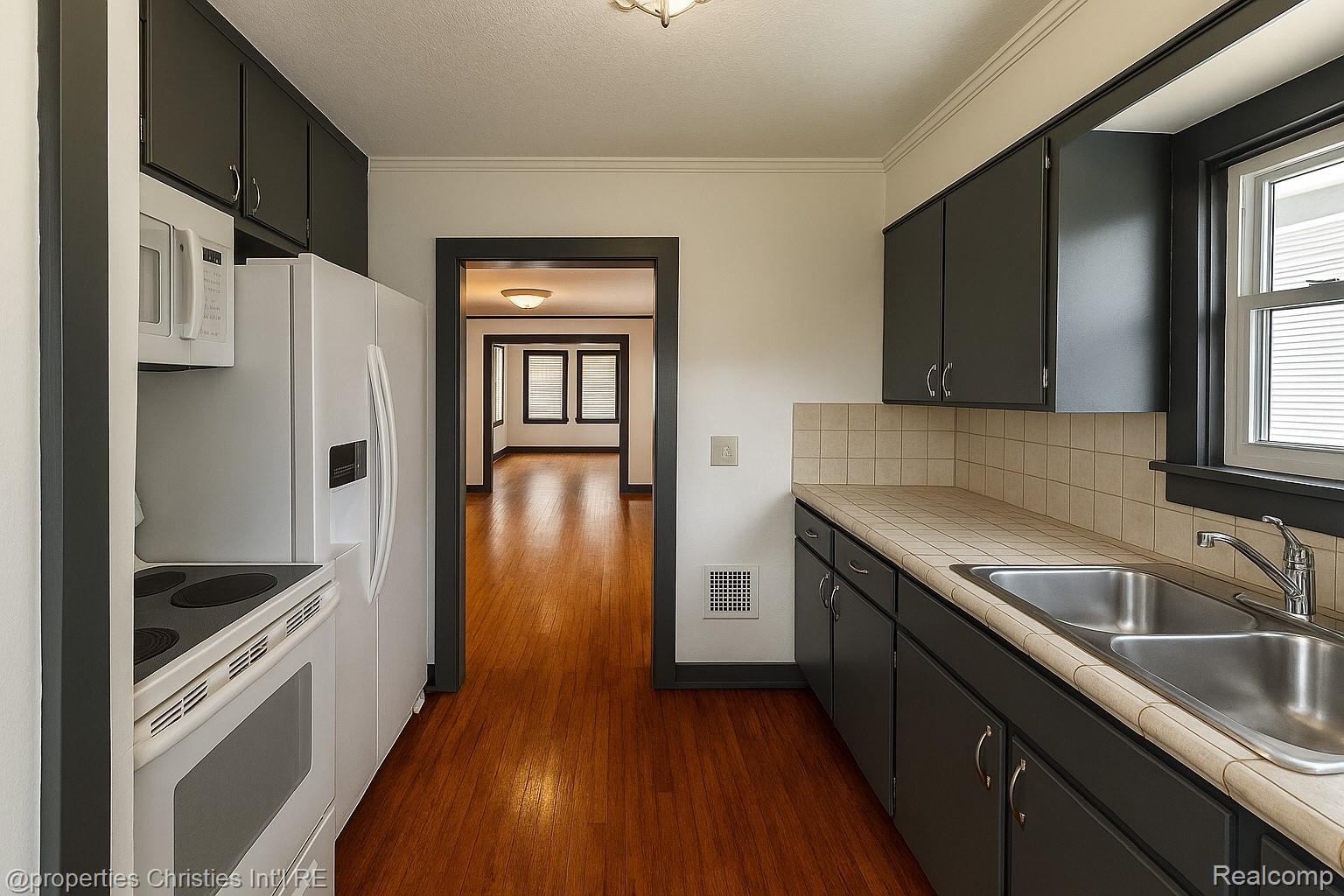 1259 Humphrey Avenue