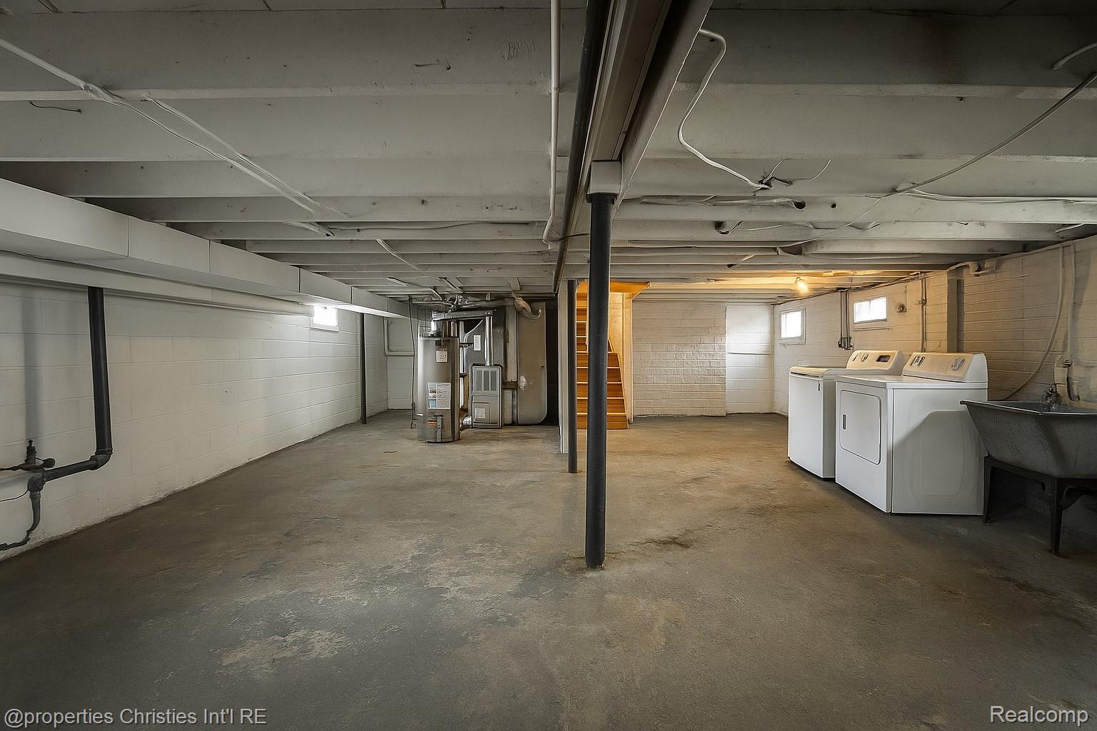 1259 Humphrey Avenue