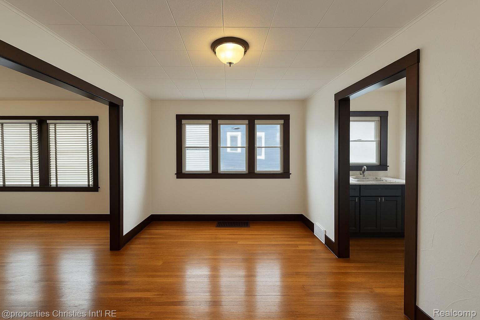 1259 Humphrey Avenue