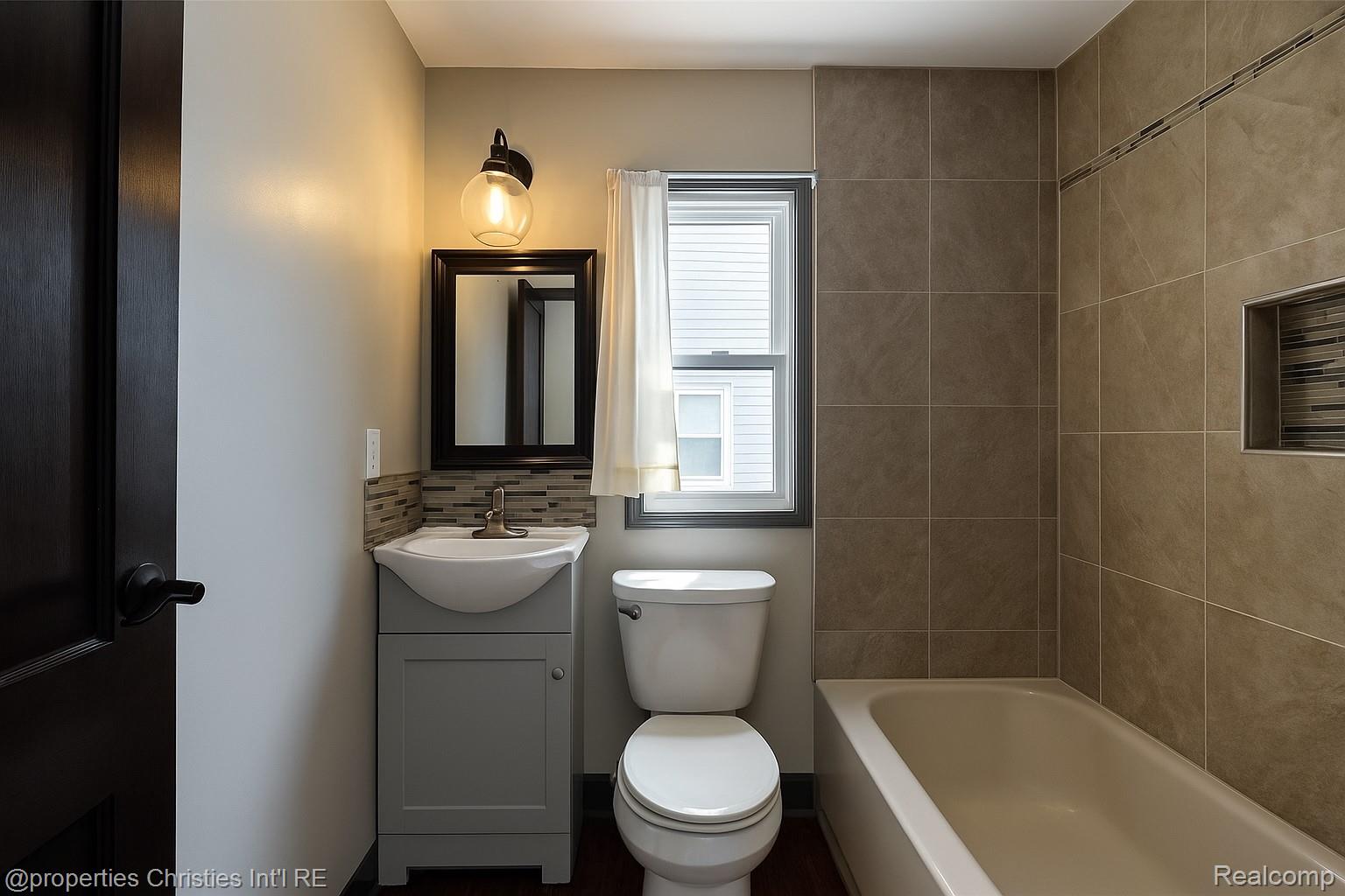 1259 Humphrey Avenue