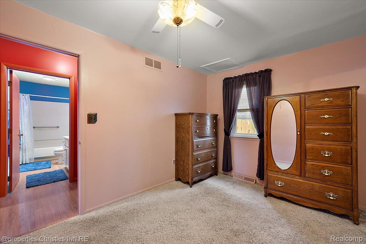 4681 Cass Elizabeth Road