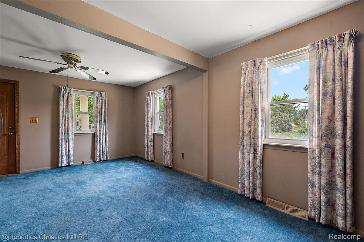 4681 Cass Elizabeth Road