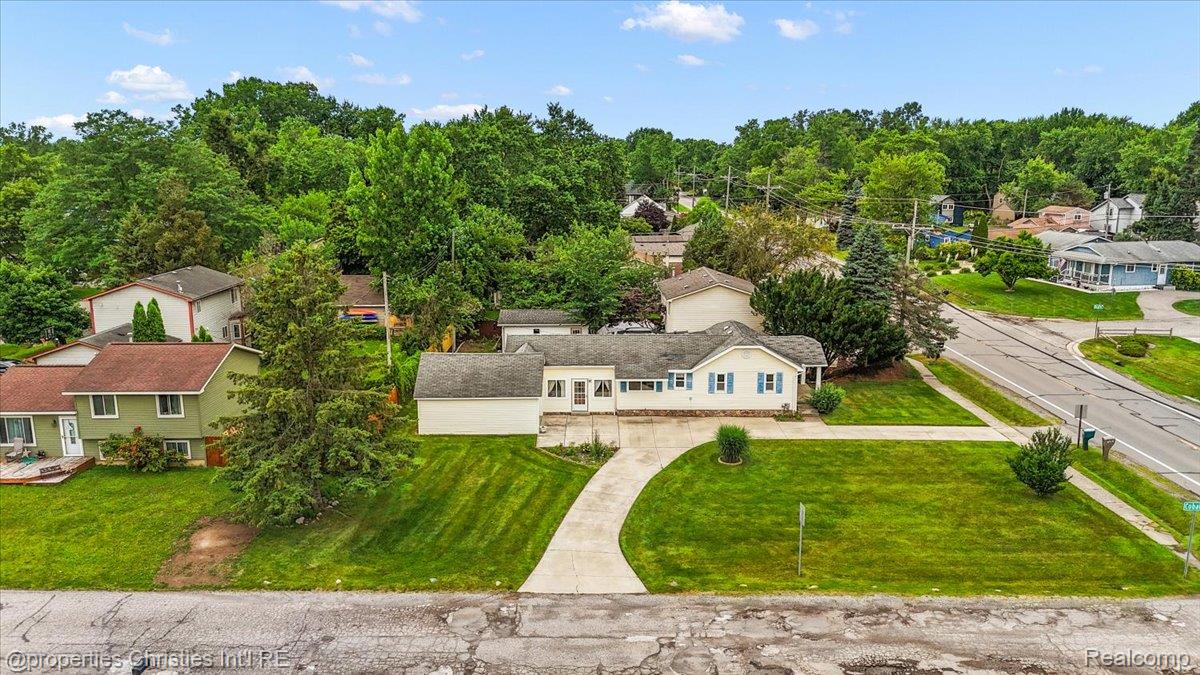 4681 Cass Elizabeth Road