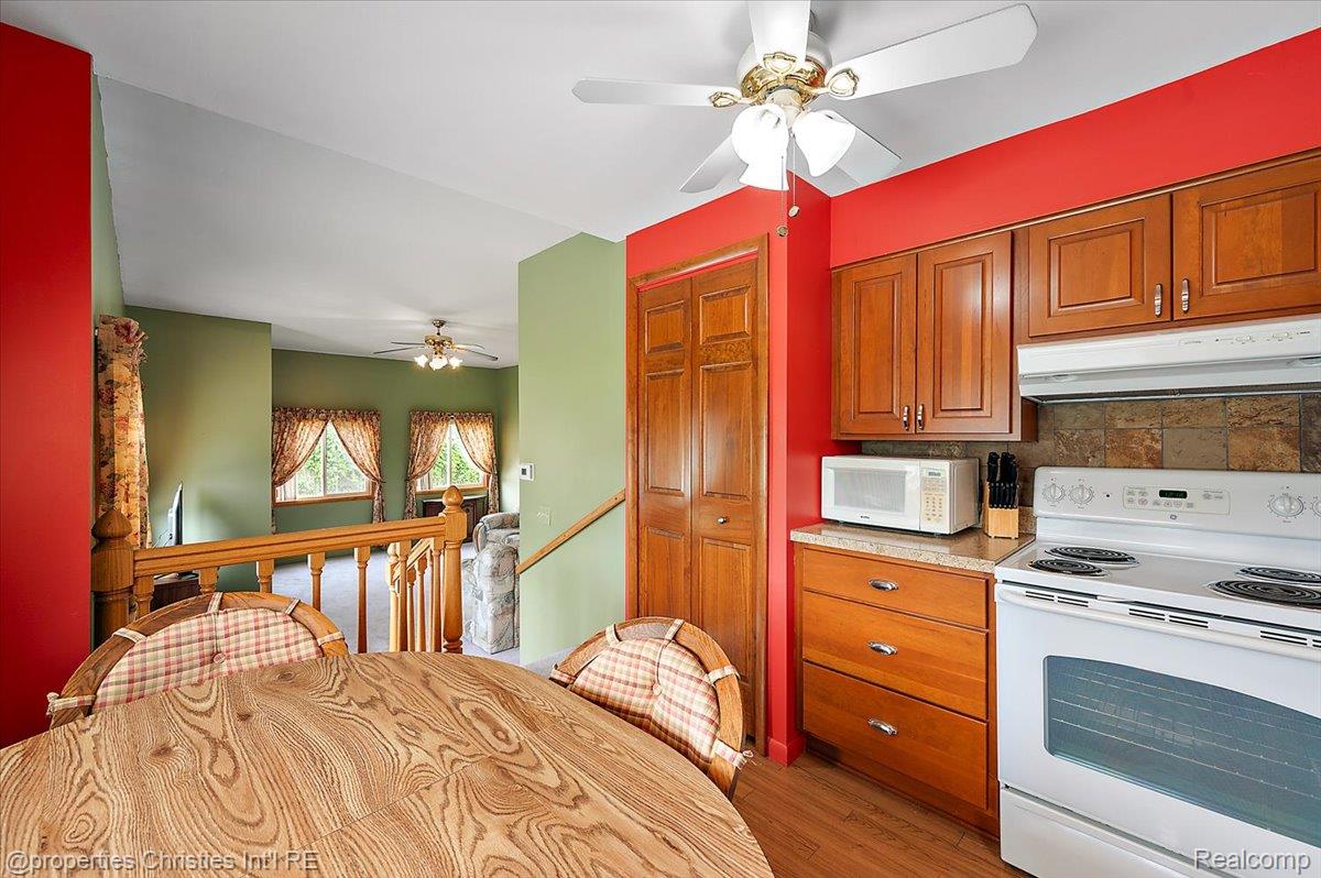 4681 Cass Elizabeth Road