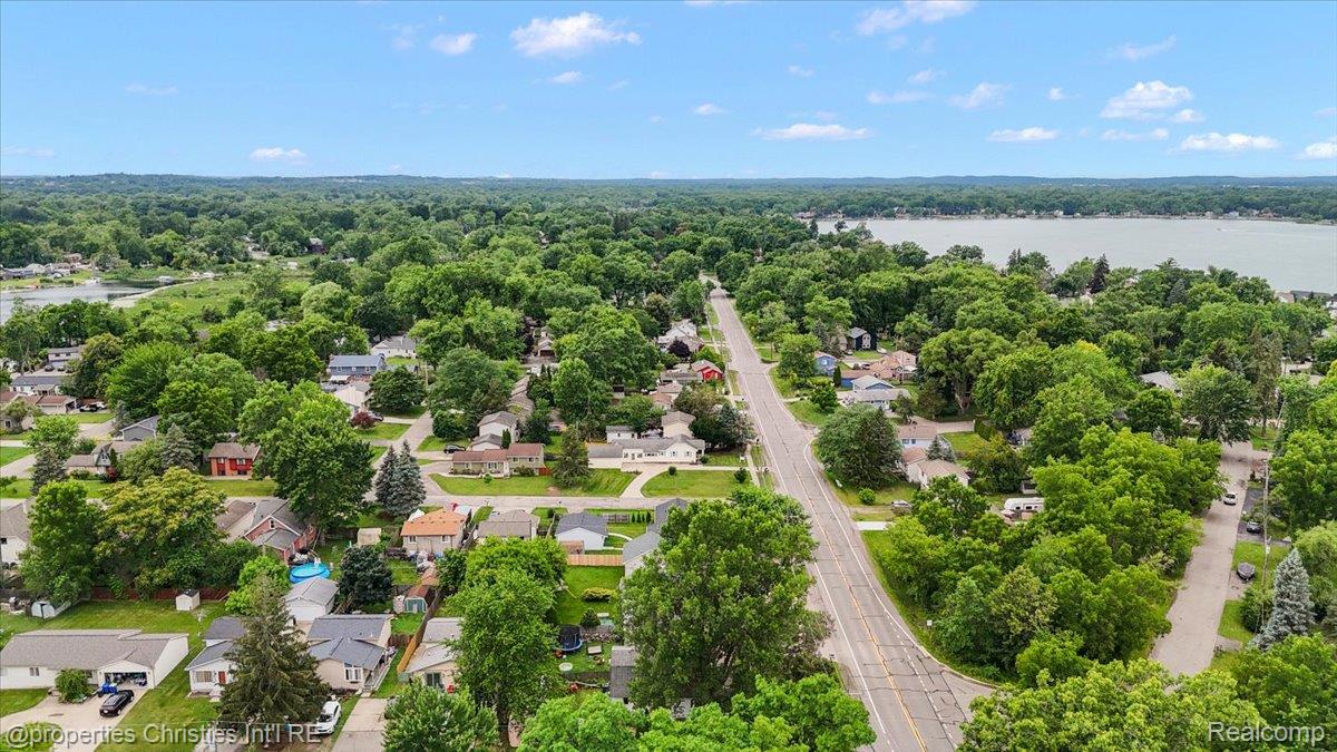 4681 Cass Elizabeth Road