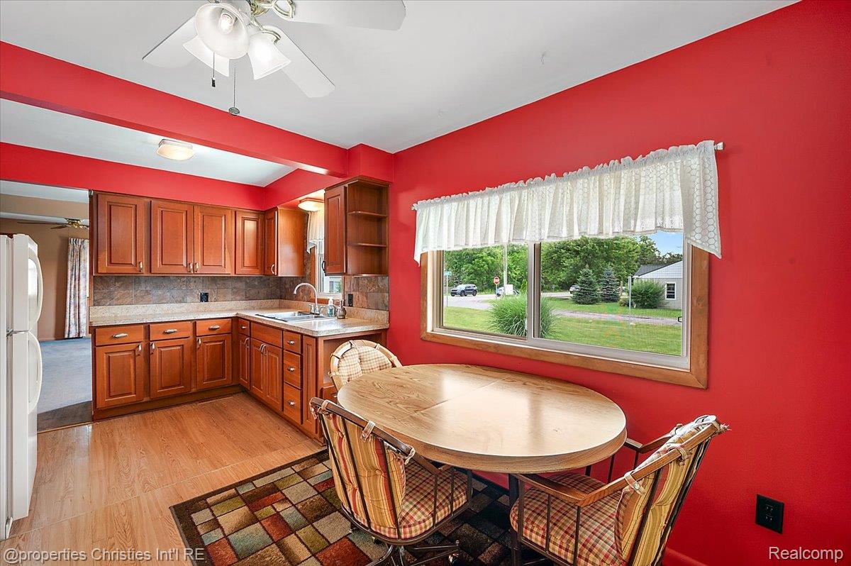 4681 Cass Elizabeth Road