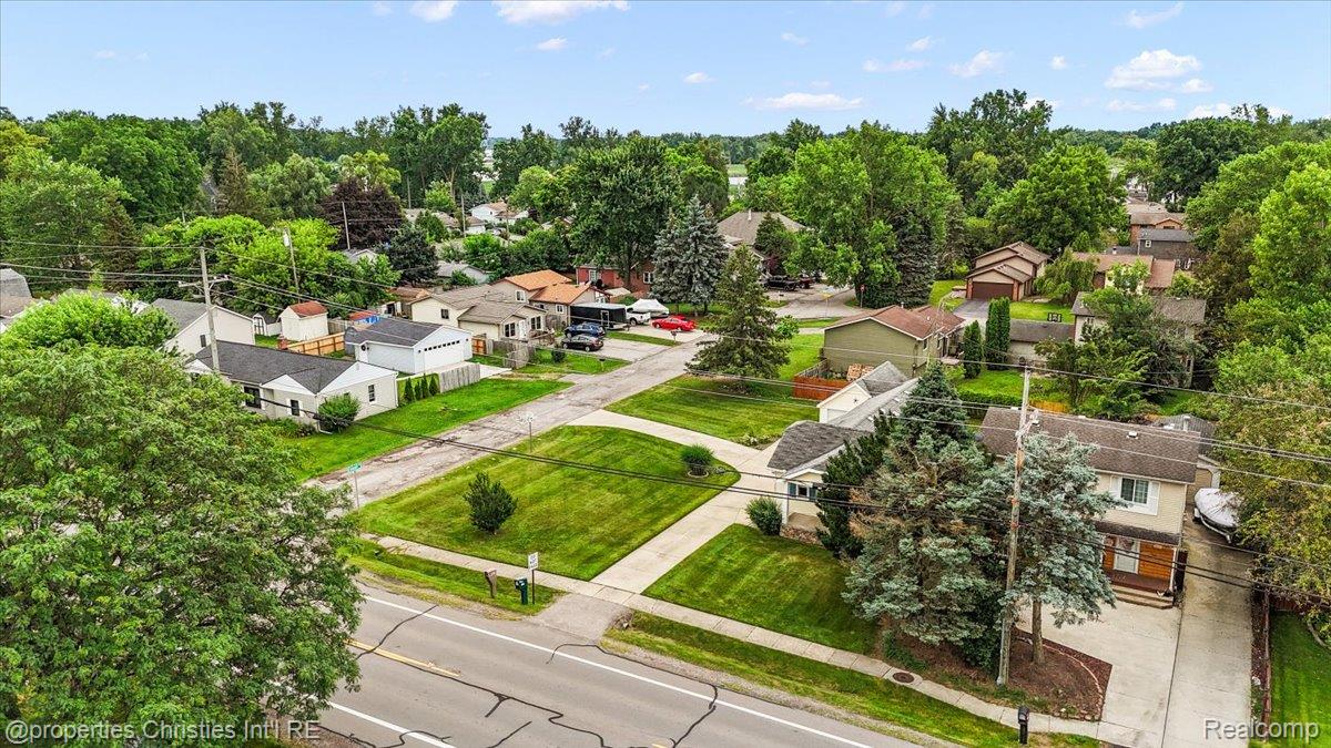 4681 Cass Elizabeth Road