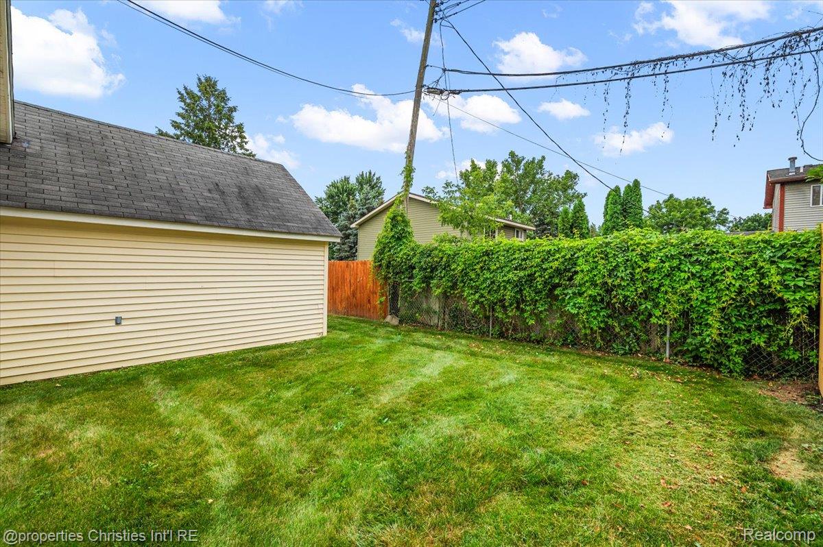 4681 Cass Elizabeth Road