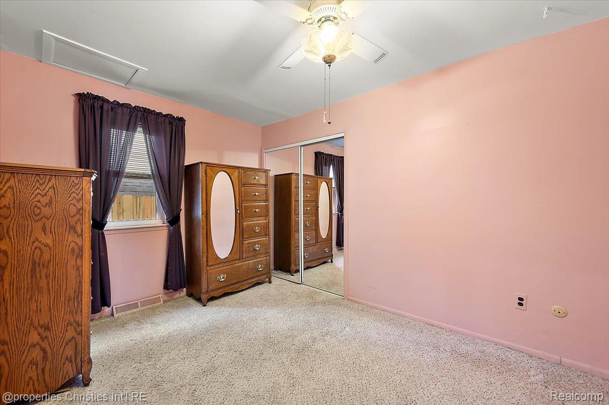 4681 Cass Elizabeth Road