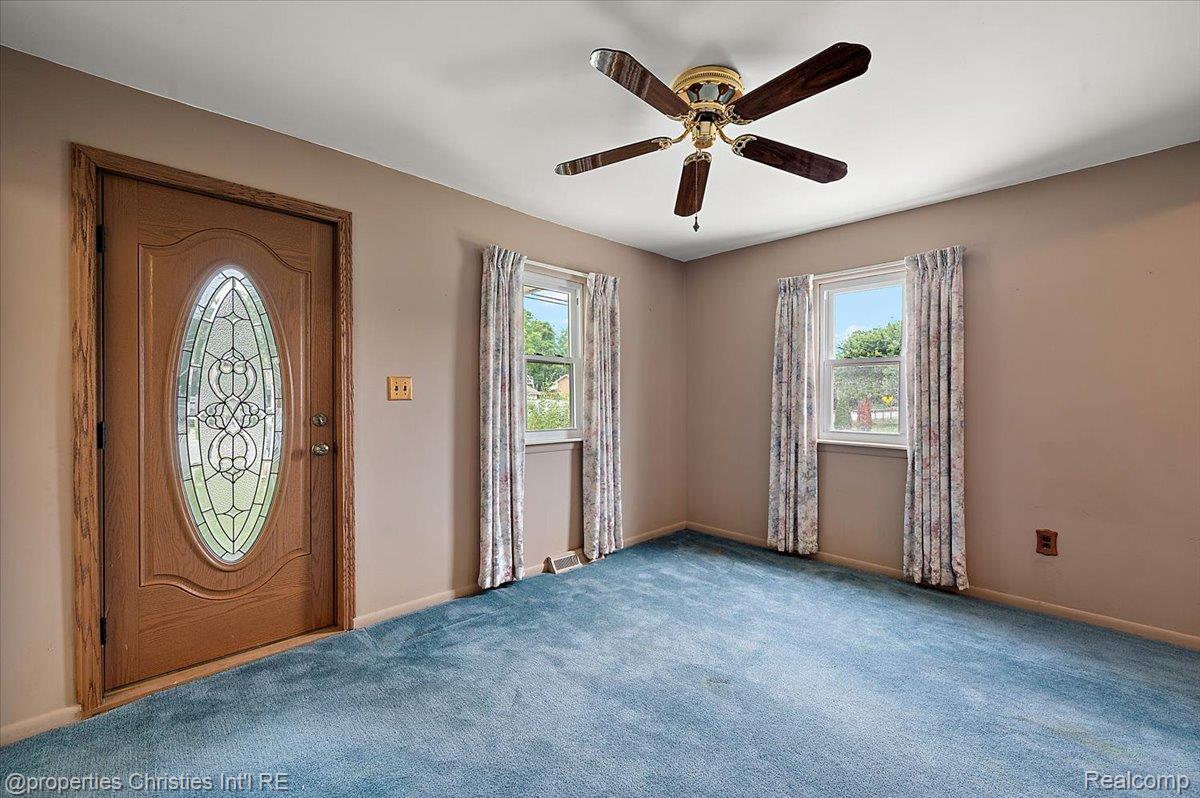 4681 Cass Elizabeth Road