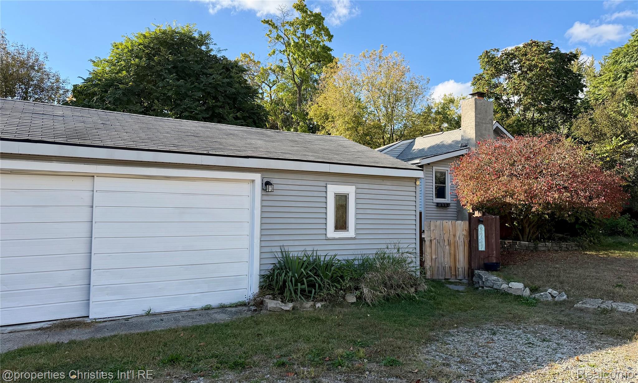 2925 Seebaldt Avenue