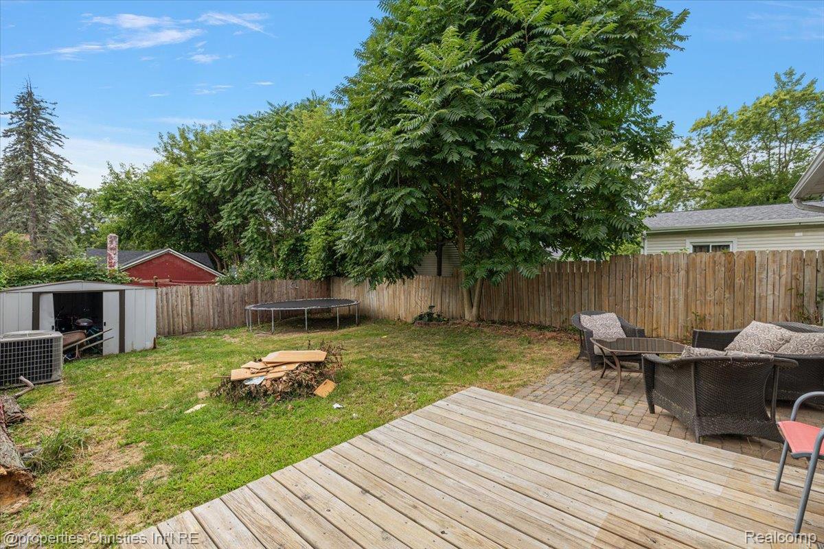 2925 Seebaldt Avenue