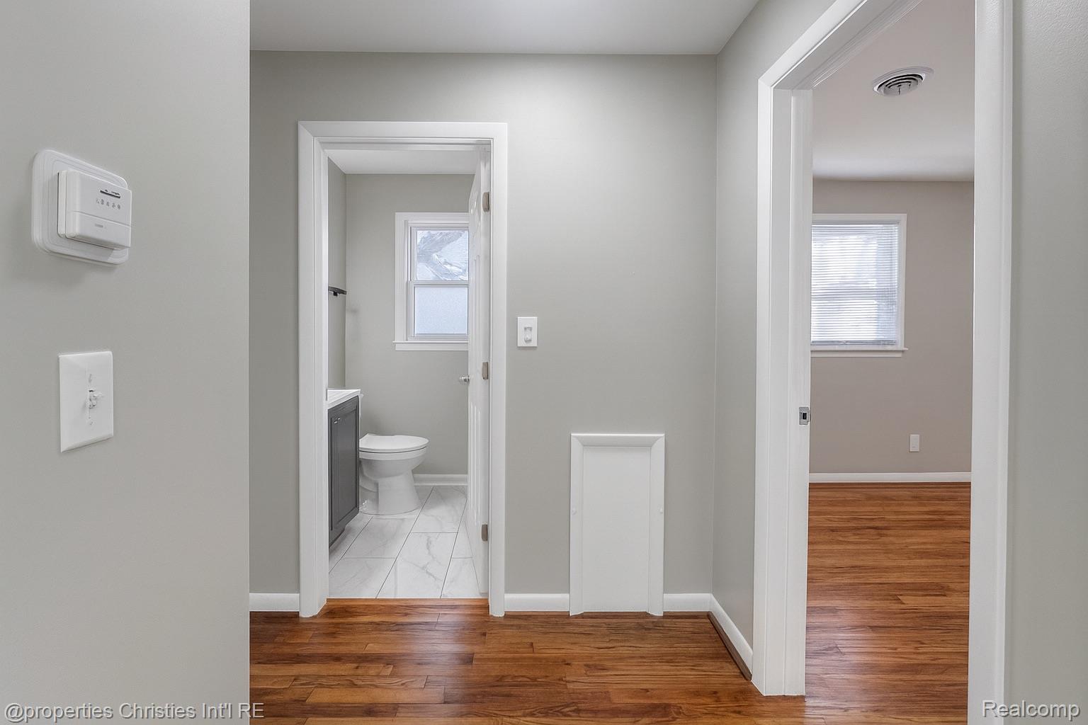 200 W Chicago Avenue