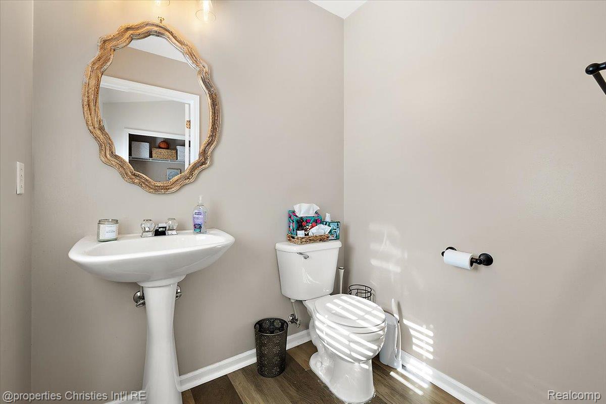 10217 Meadow Crest Court