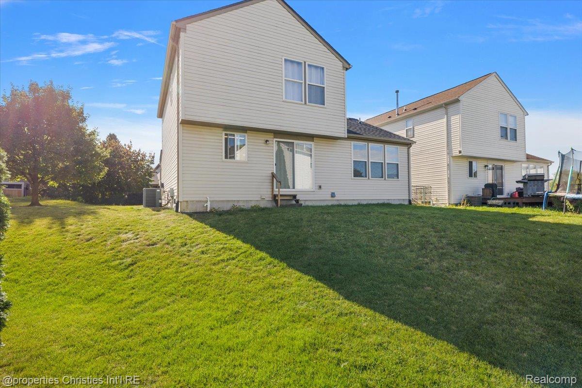 10217 Meadow Crest Court