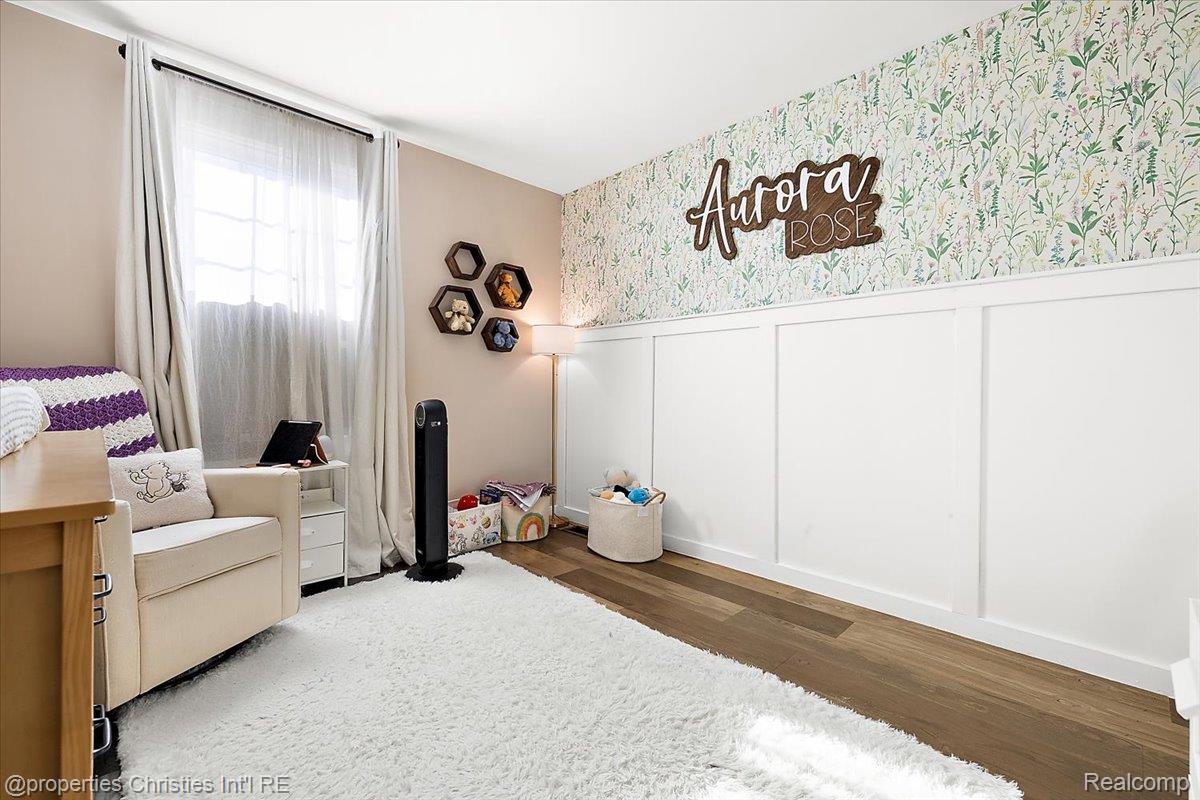 10217 Meadow Crest Court