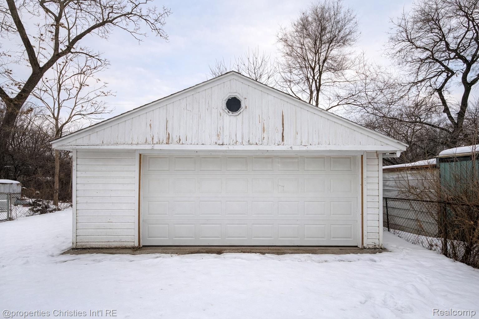 146 W Beverly Avenue