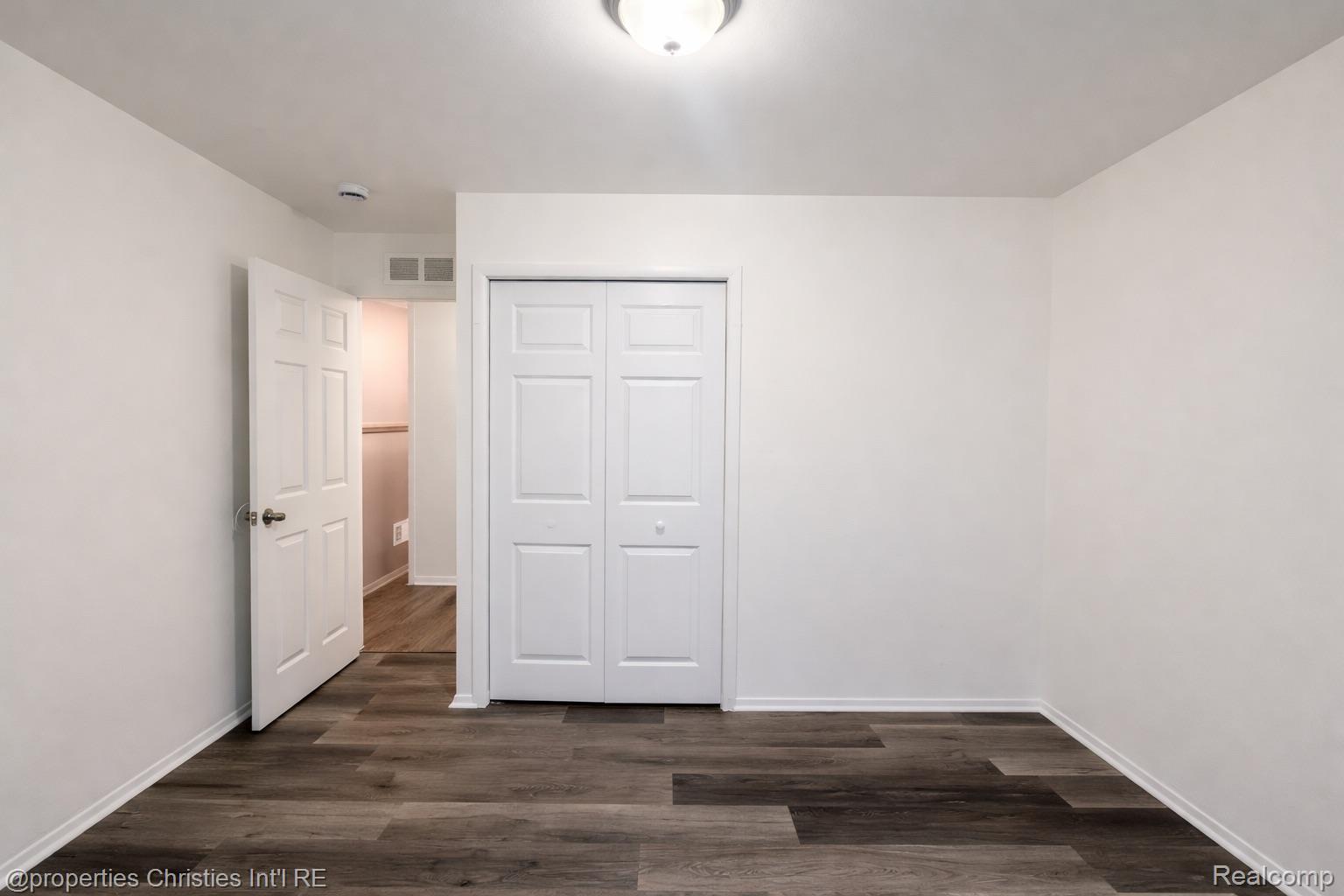 146 W Beverly Avenue