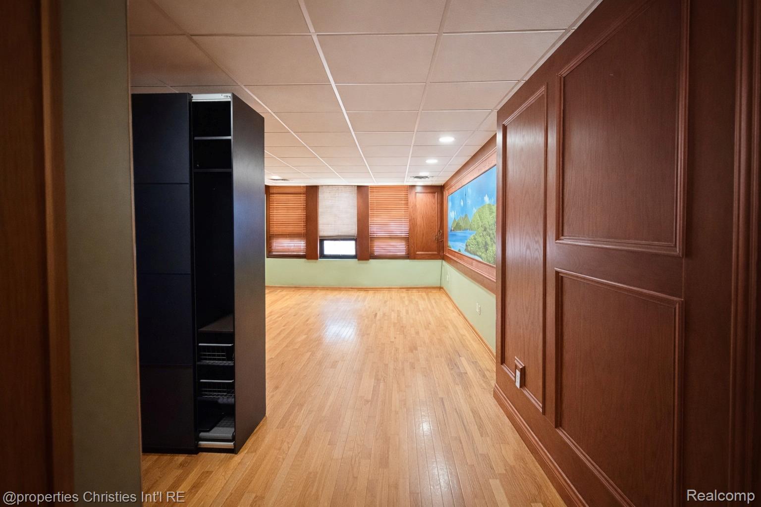 35 N Saginaw Street 2